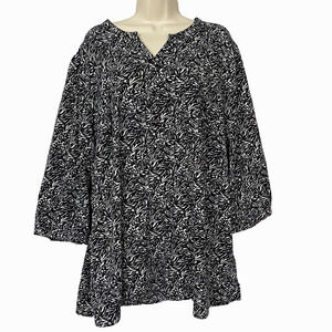 CJ Banks Top Women 2X Black White Animal Print Stretch Popover Tunic Lightweight